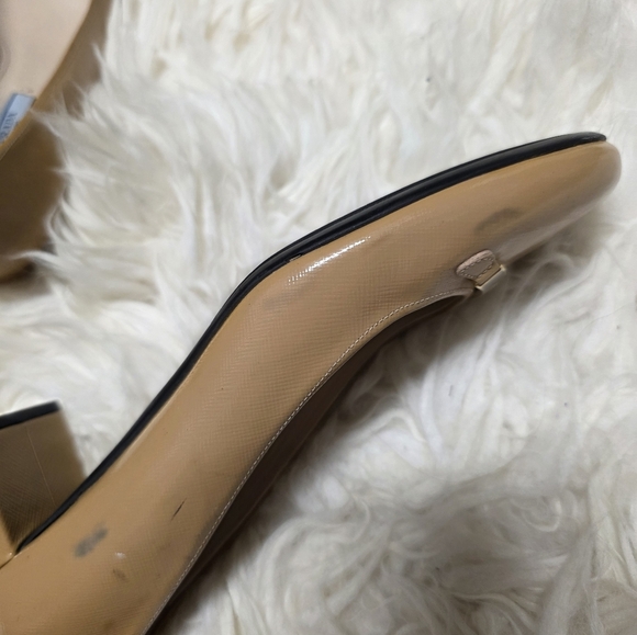Prada Women's Tan Leather Flats - Picture 3 of 6